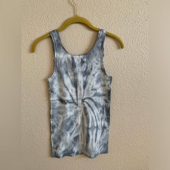 Olivaceous Tie Dyed Tank Top NWT🌴 - Picture 4 of 6